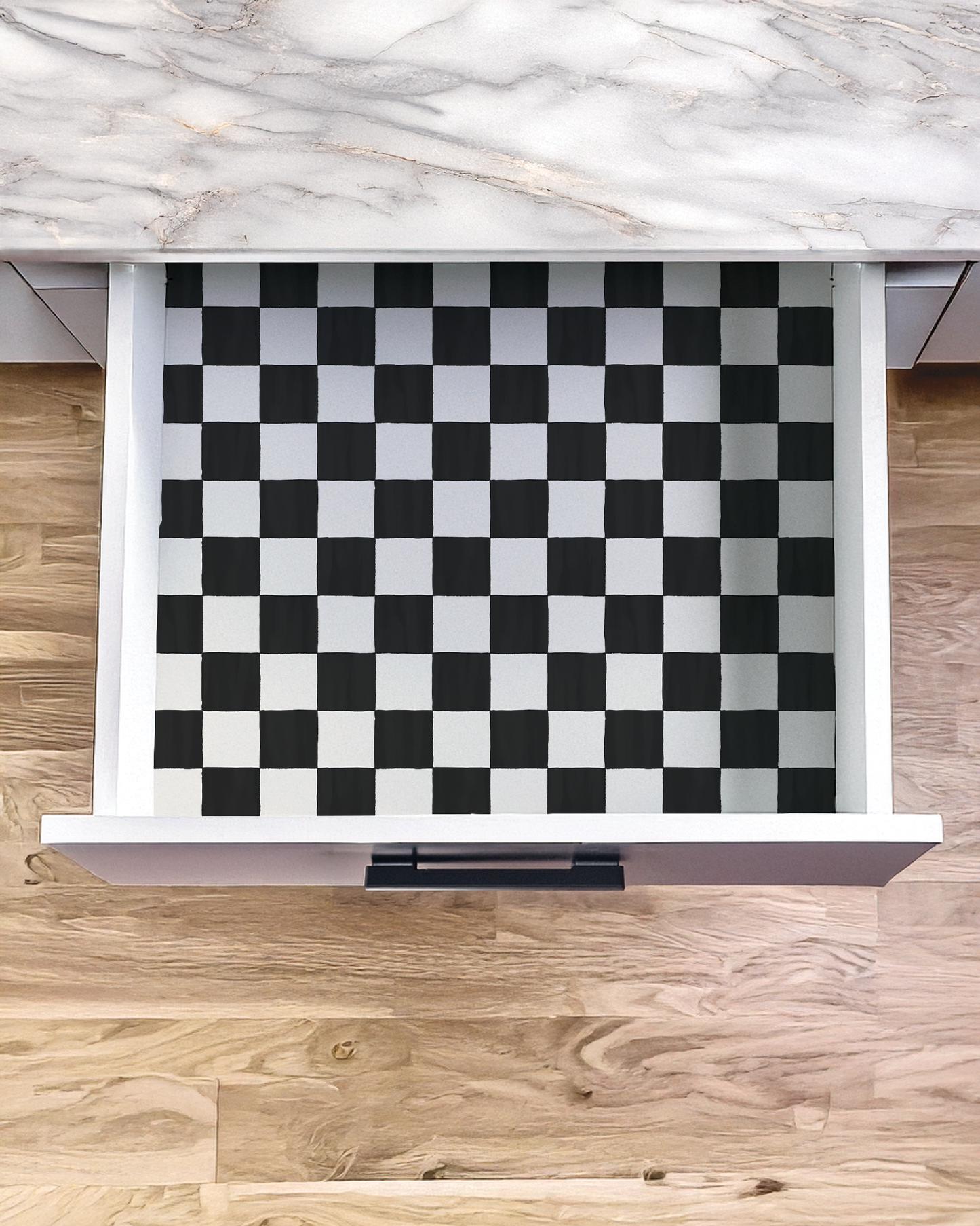 Checkers Contact Paper, black & white