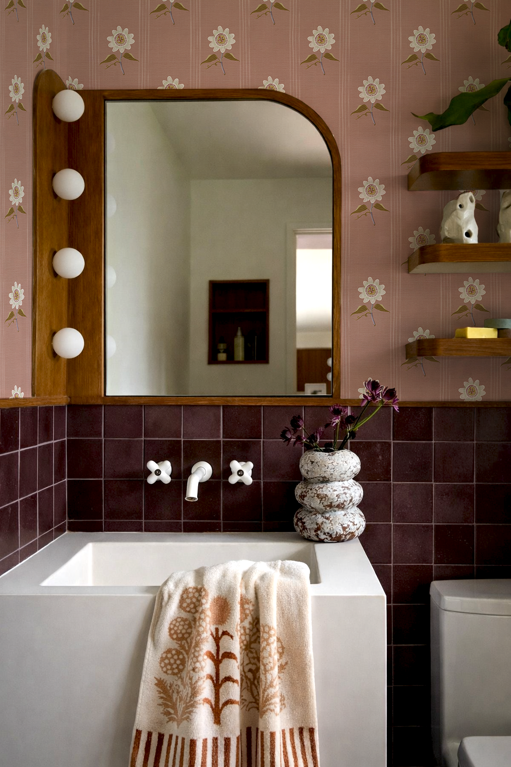 Lilikoi Lane Wallpaper, mauve