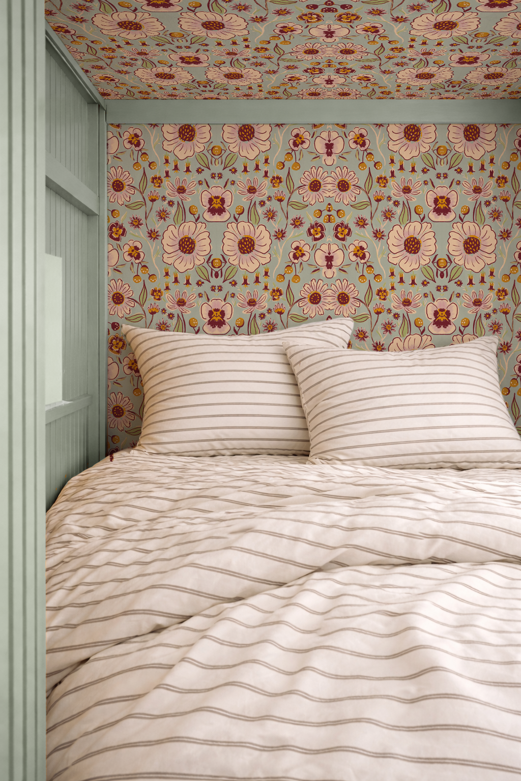Meadow Bloom Wallpaper, mint